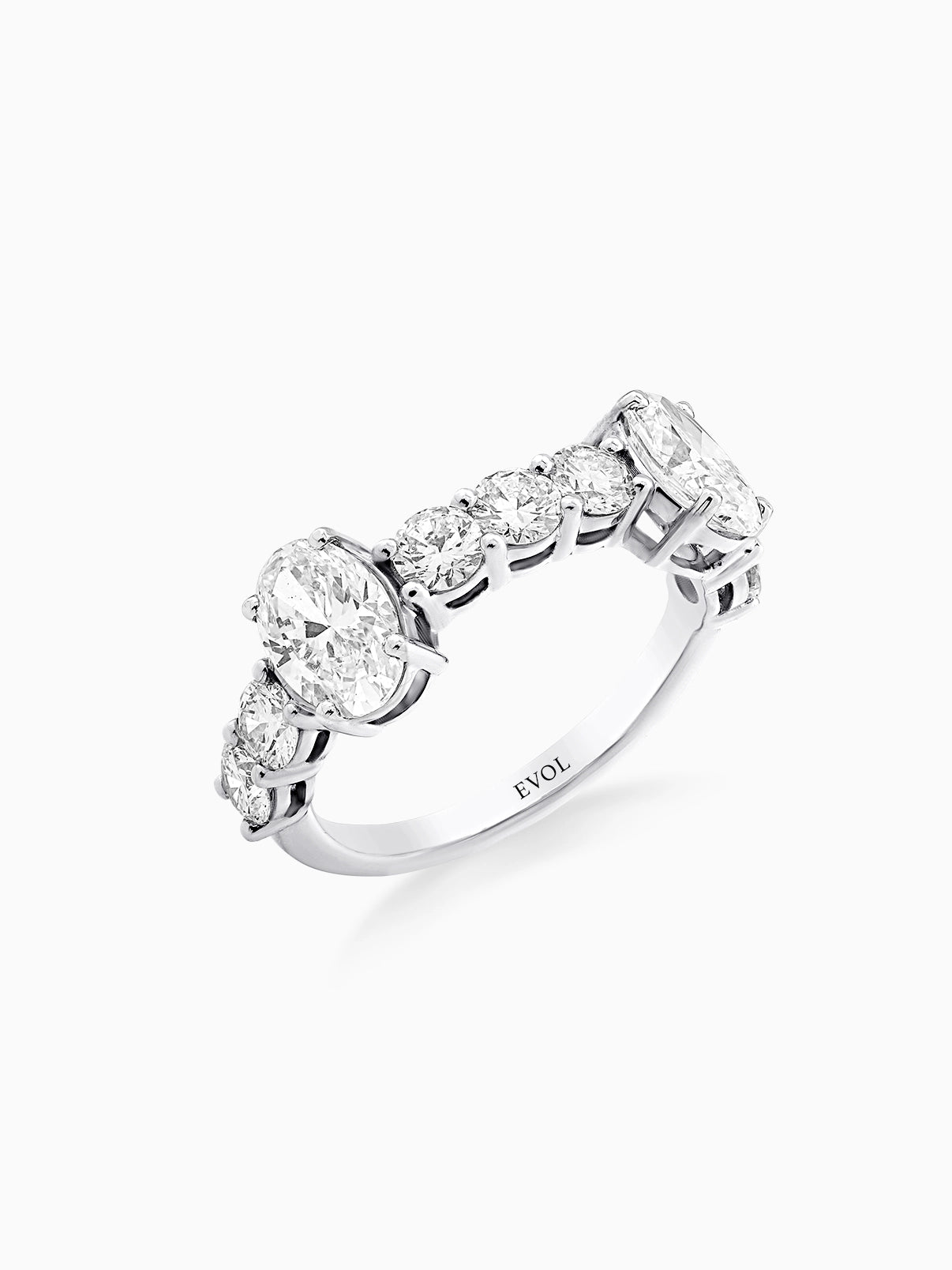 Vivienne Diamond Band