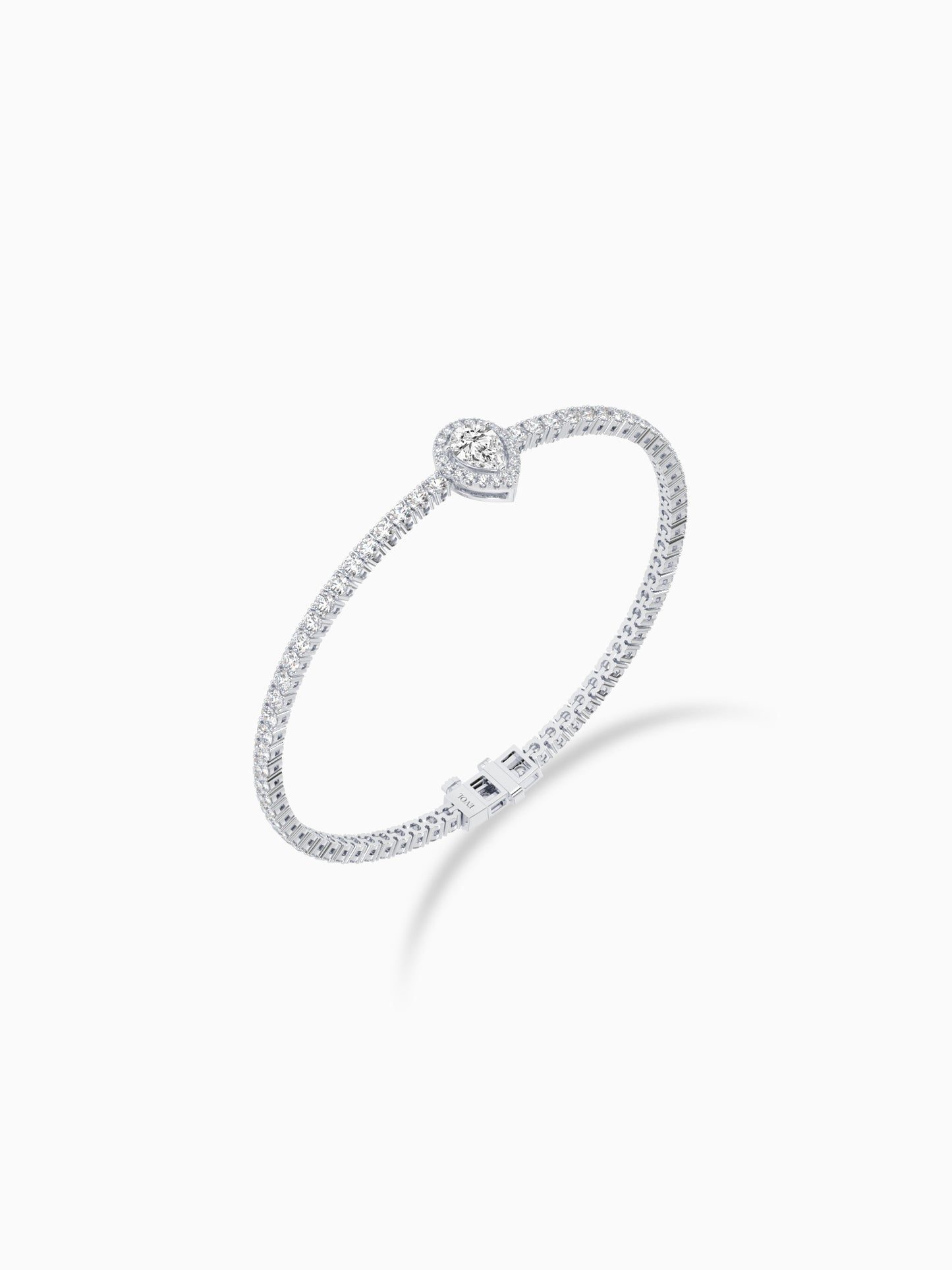 Pout Diamond Tennis Bracelet