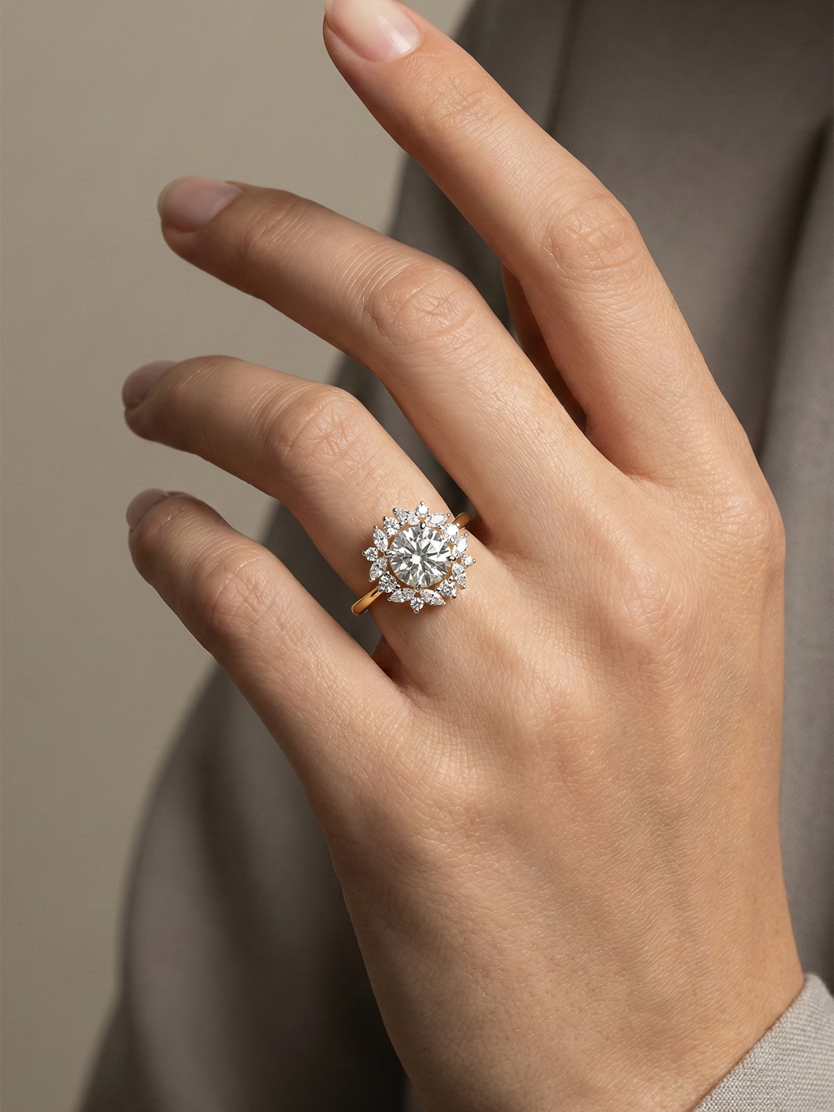 Timeless floral diamond ring